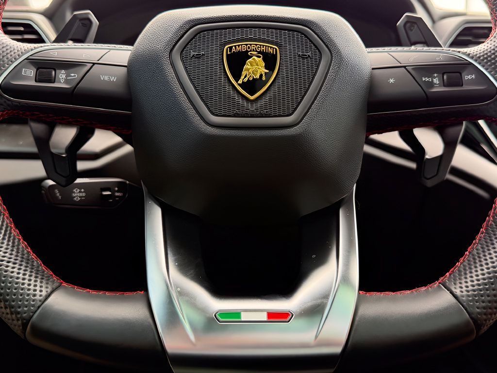 Used 2021 Lamborghini Urus AWD/4WD image 54