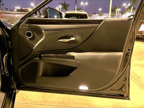 Used 2019 Lexus ES 350 image 22