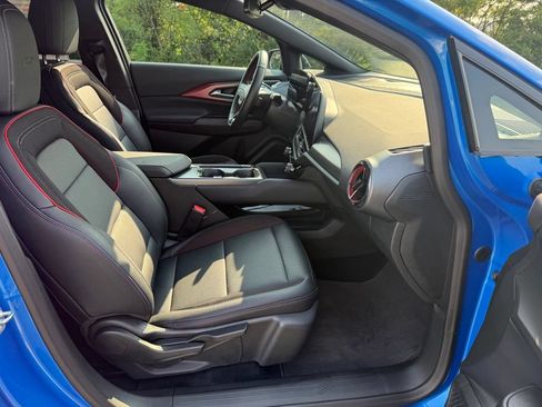 Used 2025 Chevrolet Equinox EV RS FWD image 24