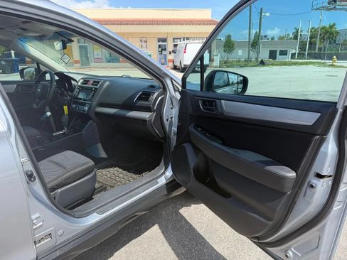 Used 2018 Subaru Outback 2.5i AWD/4WD image 25
