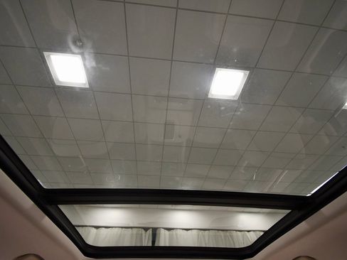 Used 2024 GMC Yukon XL Denali image 16