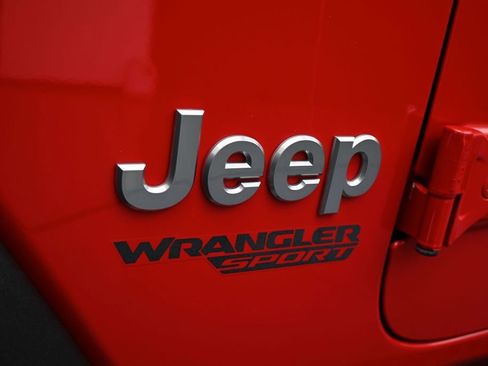 Used 2019 Jeep Wrangler Sport AWD/4WD image 32
