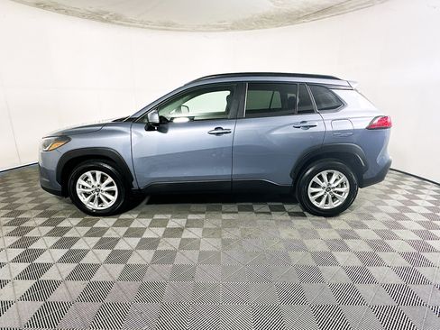 Used 2022 Toyota Corolla Cross LE FWD image 6