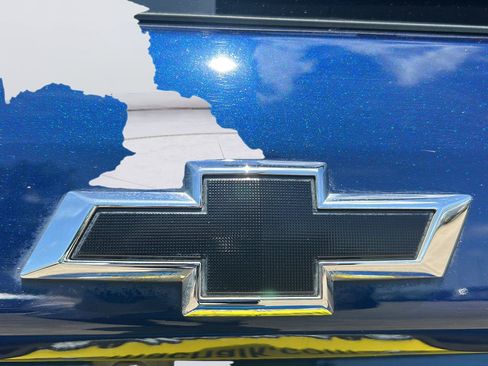 Used 2023 Chevrolet Equinox RS FWD image 30