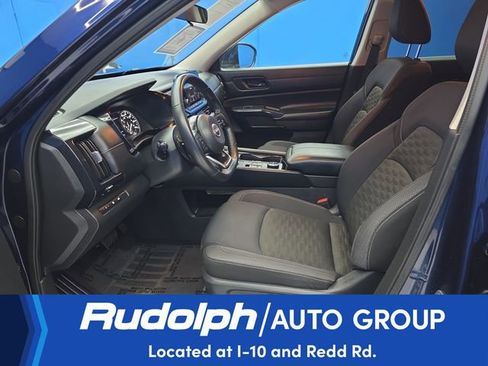 Used 2025 Nissan Pathfinder SV AWD/4WD image 9