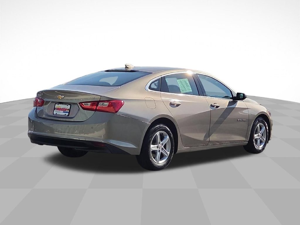 Used 2023 Chevrolet Malibu LT w/ Driver Confidence Package FWD image 3