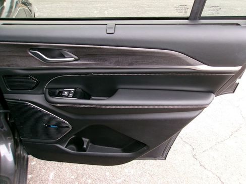 Certified 2021 Jeep Grand Cherokee L Overland w/ Luxury Tech Group IV image 9