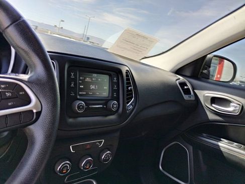 Used 2017 Jeep Compass Sport w/ Tech Group image 16