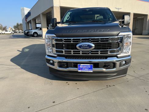 New 2026 Ford F350 XLT w/ FX4 Off-Road Package AWD/4WD image 3