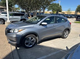 Used 2017 Honda HR-V LX video 1