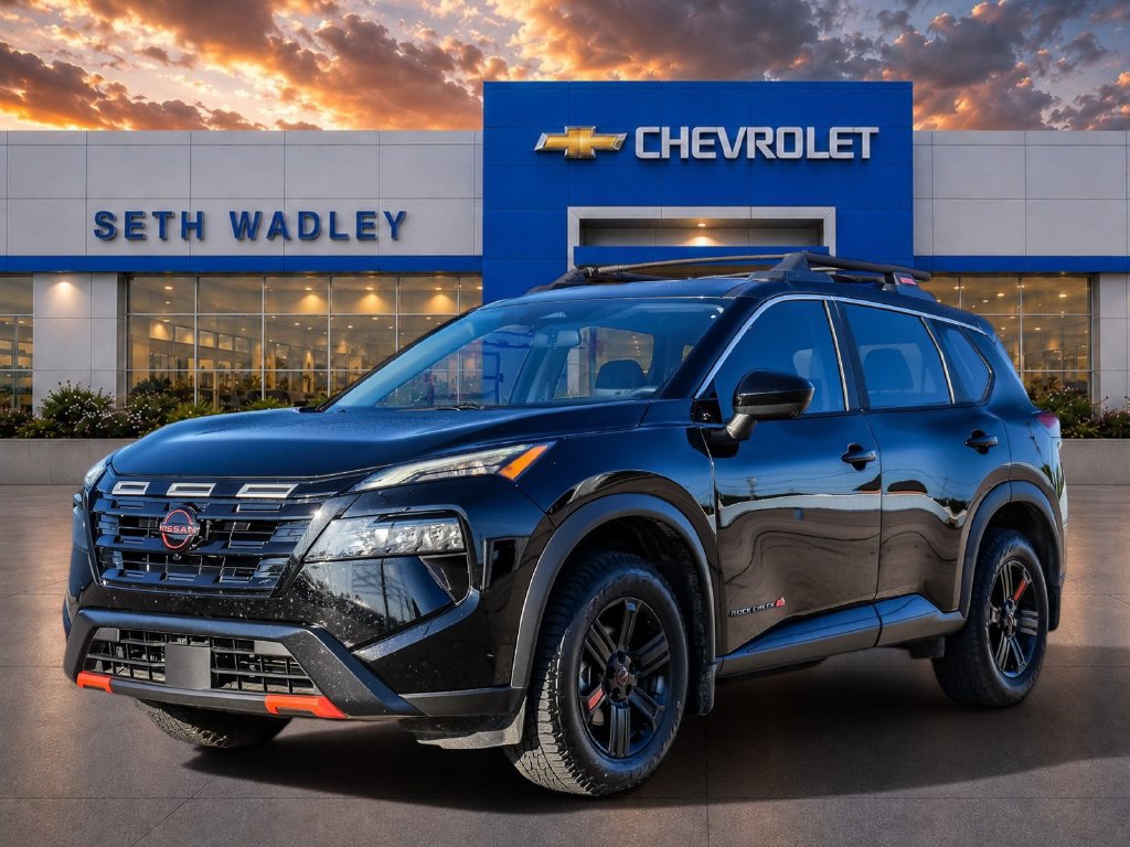Used 2025 Nissan Rogue SV AWD/4WD image 3