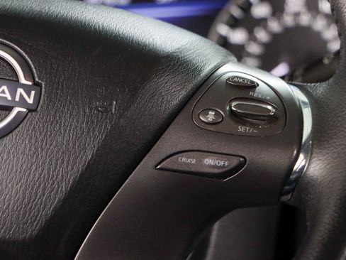 Used 2023 Nissan Murano SV FWD image 14