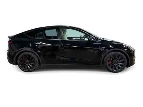 Certified 2023 Tesla Model Y Performance AWD/4WD image 7