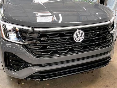 New 2026 Volkswagen Atlas Cross Sport SEL R-Line AWD/4WD image 35