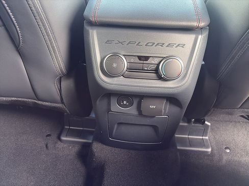 Used 2026 Ford Explorer ST-Line AWD/4WD image 19