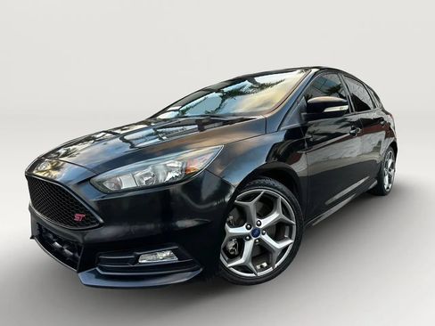 Used 2016 Ford Focus ST FWD image 5
