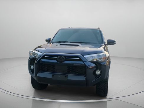 Used 2020 Toyota 4Runner Venture w/ Moonroof Package AWD/4WD image 5
