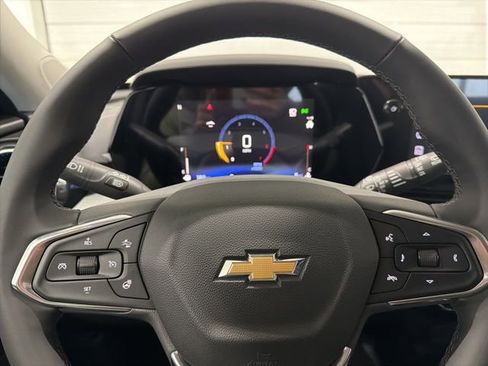 New 2026 Chevrolet Trax LT w/ Sunroof Package image 11