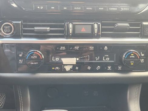 Used 2023 Nissan Pathfinder Platinum FWD image 21