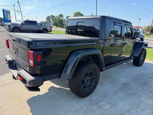 Used 2023 Jeep Gladiator Mojave w/ Cold Weather Group AWD/4WD image 12