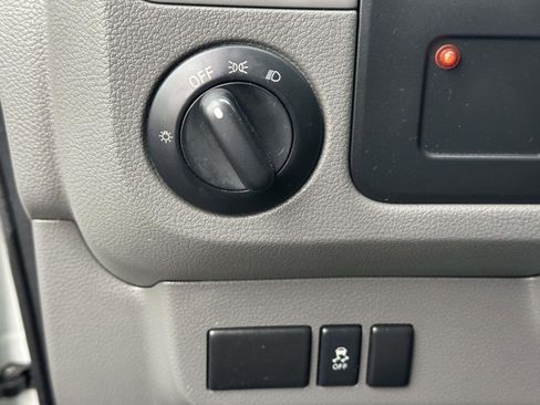 Used 2013 Nissan NV 1500 S w/ Side Curtain Airbag Pkg image 27