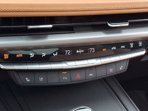 Certified 2024 Cadillac XT4 Premium Luxury w/ Technology Package AWD/4WD image 15