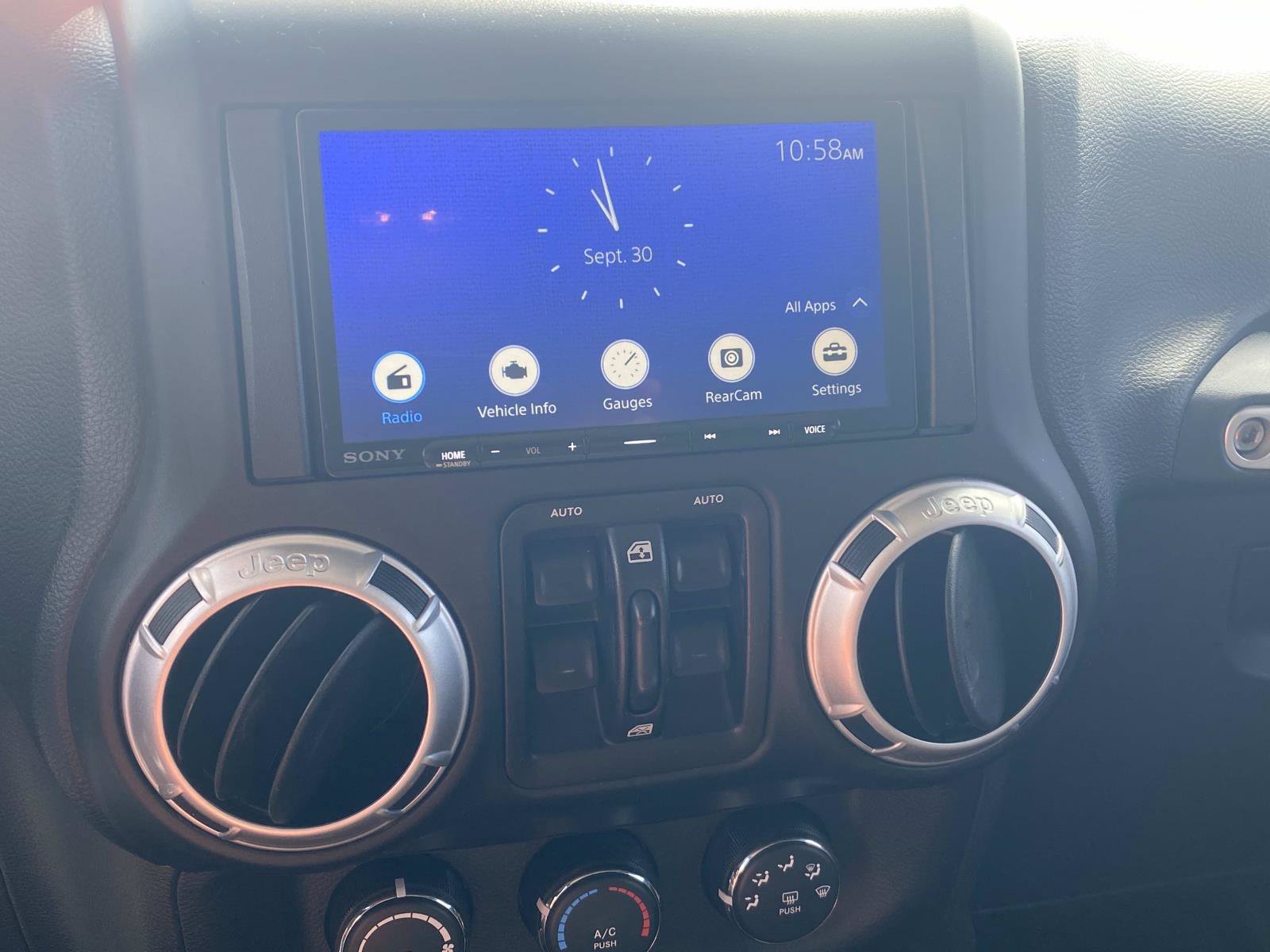 Used 2013 Jeep Wrangler Unlimited Sahara w/ Connectivity Group AWD/4WD image 26