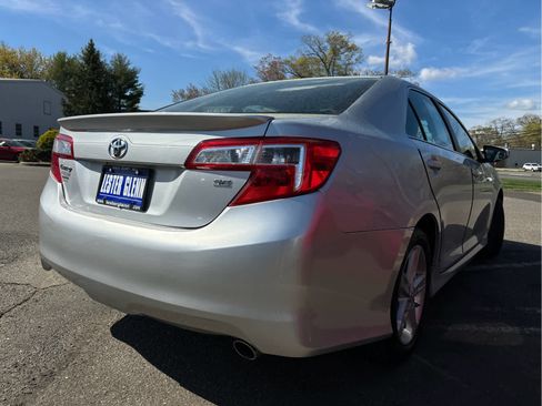 Used 2014 Toyota Camry SE image 20