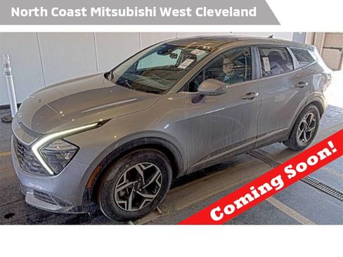 Used 2023 Kia Sportage LX image 1