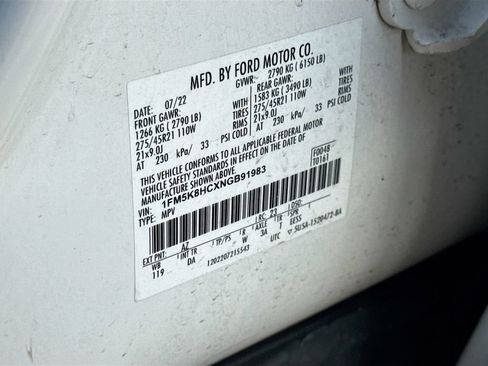 Used 2022 Ford Explorer Platinum w/ Equipment Group 601A AWD/4WD image 31