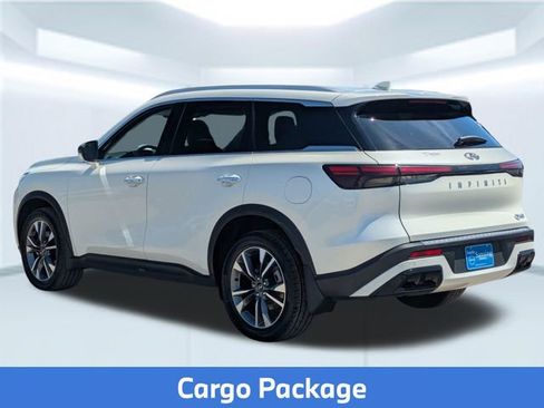 Used 2023 INFINITI QX60 Luxe w/ Cargo Package FWD image 4