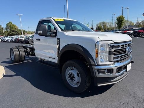 New 2026 Ford F600 4x4 Regular Cab Super Duty w/ XL Chrome Package image 4