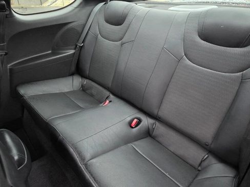 Used 2013 Hyundai Genesis 3.8 image 12