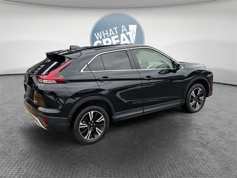 Used 2023 Mitsubishi Eclipse Cross SE image 3