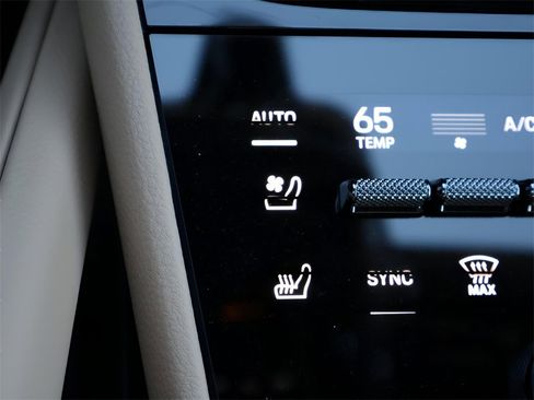 New 2026 Porsche Cayenne image 25