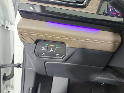 Used 2024 Volkswagen Atlas SEL image 14