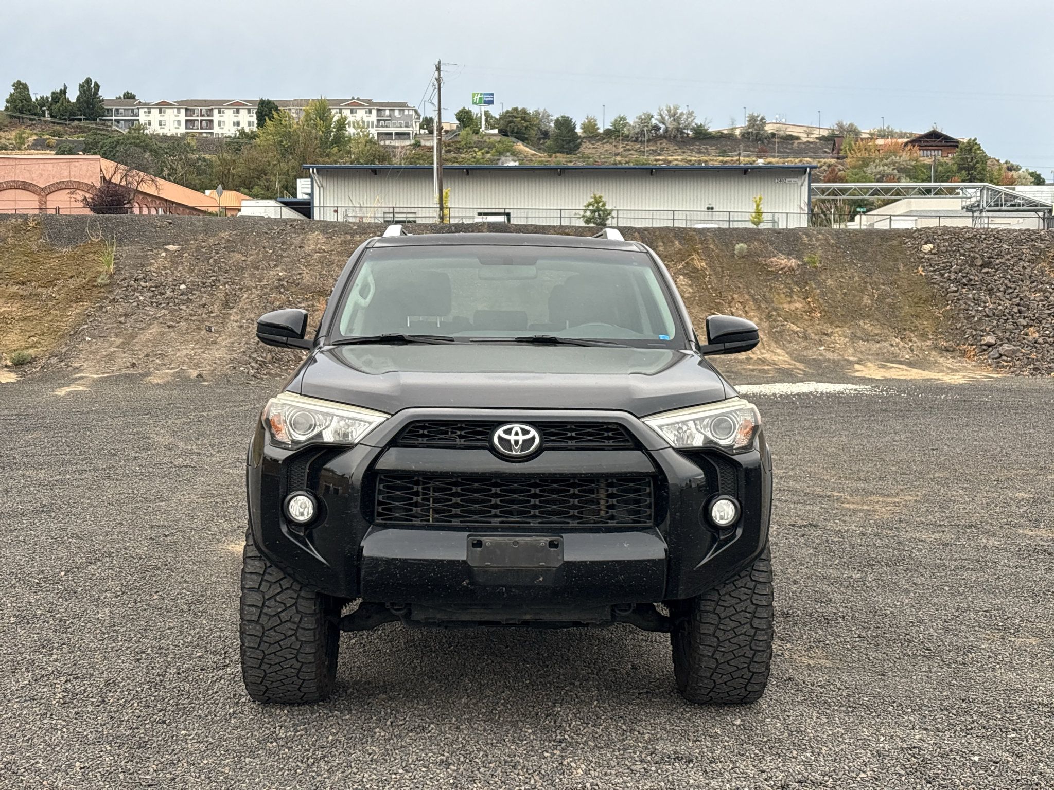 Used 2014 Toyota 4Runner SR5 AWD/4WD image 6