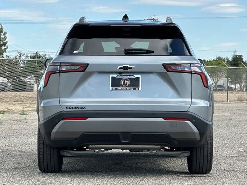 New 2026 Chevrolet Equinox LT FWD image 5