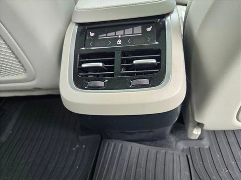 Used 2023 Volvo XC90 B6 Ultimate w/ Protection Package AWD/4WD image 14