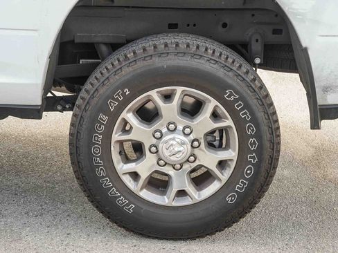 Used 2024 RAM 2500 Laramie w/ Safety Group AWD/4WD image 9