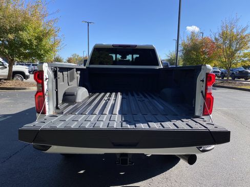 Used 2024 Chevrolet Silverado 2500 High Country w/ High Country Premium Package image 12