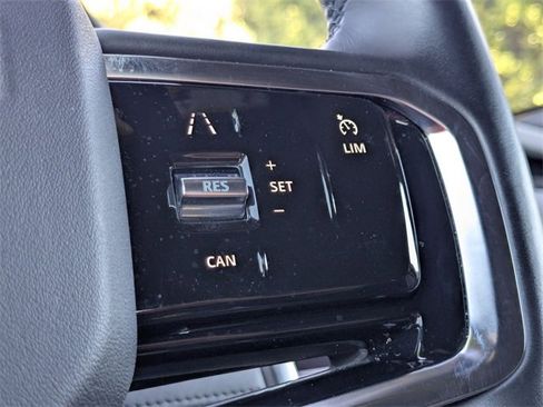 Used 2021 Land Rover Discovery Sport SE image 19