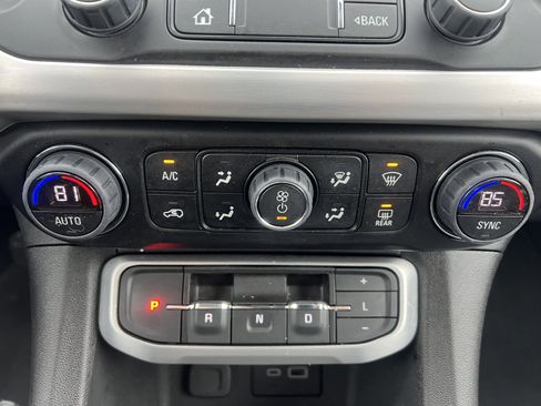 Certified 2023 GMC Acadia SLE image 24