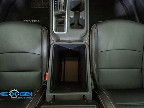 Used 2022 Nissan Sentra SR w/ SR Premium Package FWD image 31