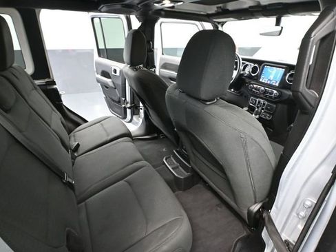 Used 2023 Jeep Wrangler Altitude image 43