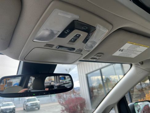 Used 2018 Toyota Sienna image 17