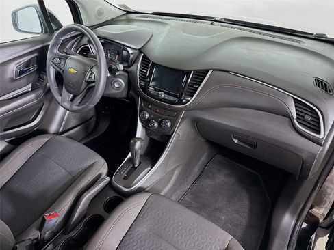 Used 2020 Chevrolet Trax LS w/ Tint and Cruise Package image 27