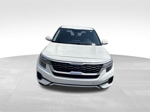Used 2022 Kia Seltos LX AWD/4WD image 2