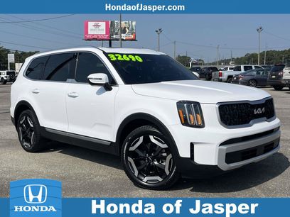Used 2024 Kia Telluride EX w/ EX Captain's Chair Package