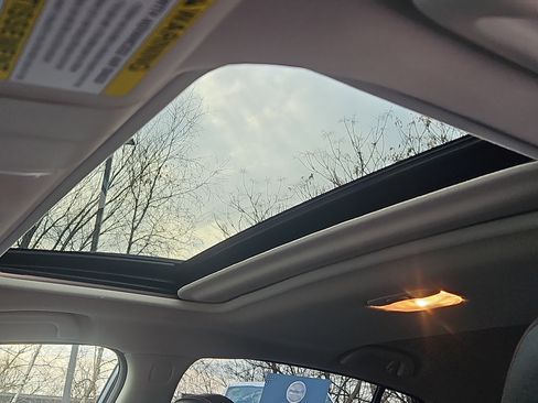 Certified 2023 Subaru Crosstrek 2.5i Limited w/ Moonroof Package image 8